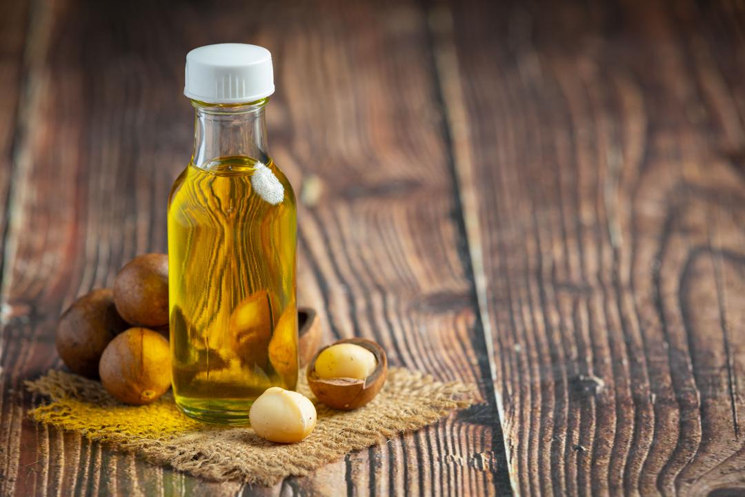 Jojoba Oil for Hair Care Guide
